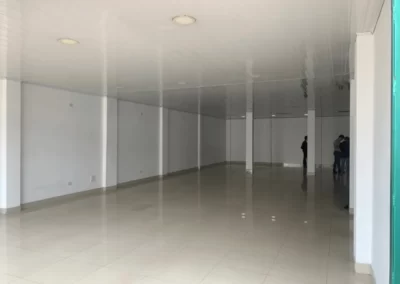 Local antes de adecuacion instalaciones electricas proyecto famisanar